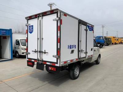福田小型廂式保溫車 汽油機(jī)保鮮冷凍車的工廠直銷與環(huán)保新選擇